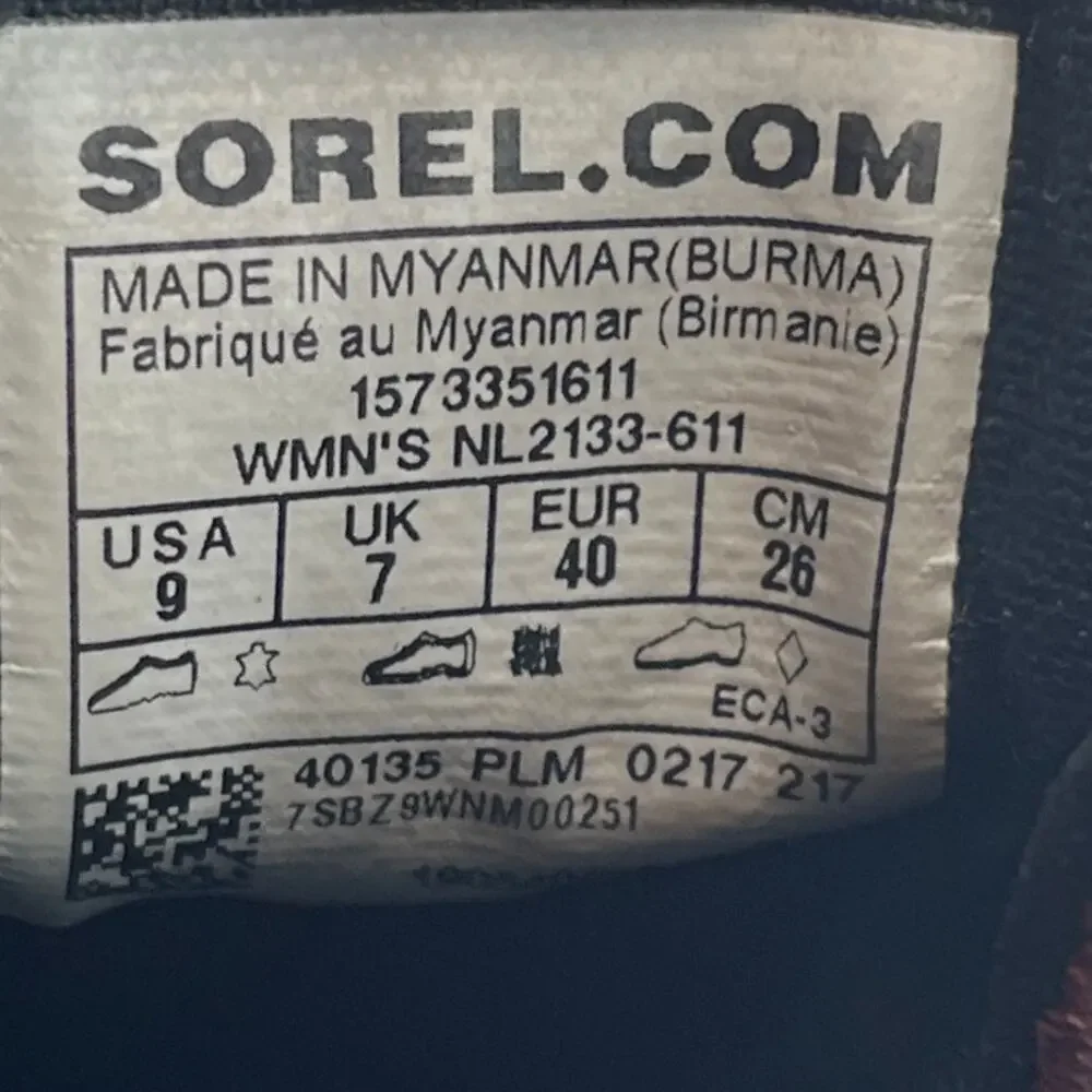 Sorel Women's 9/40 Out N About Red Nubuck Leather Waterproof Ankle‎ Boots